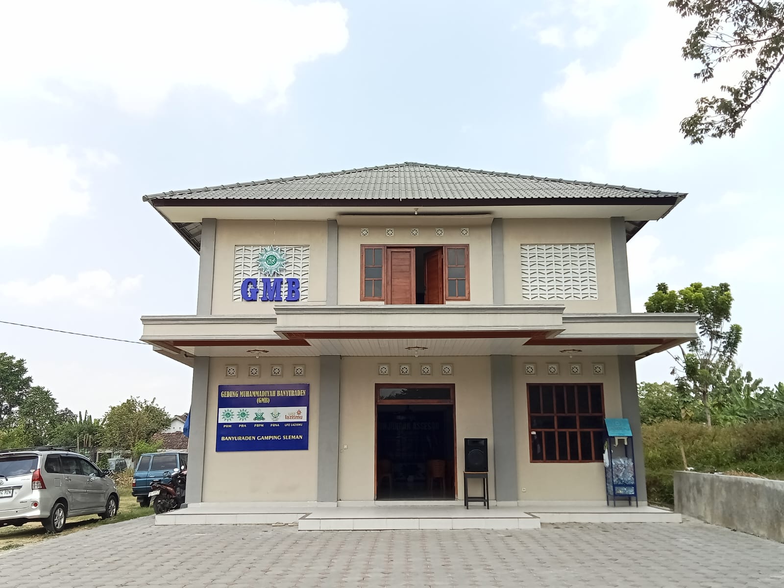 Foto Gedung Muhammadiyah Banyuraden sebagai ilustrasi umum, bukan poster atau kepastian lokasi pengajian PRA.