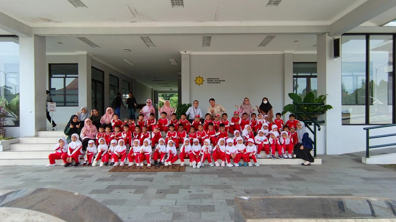 Dukuh 1 Kunjungan Universitas Widya Mataram