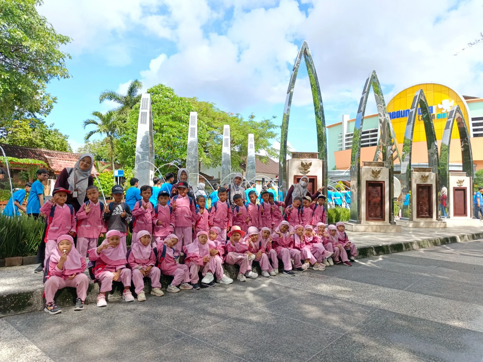 Dukuh 1 Trans Jogja Taman Pintar