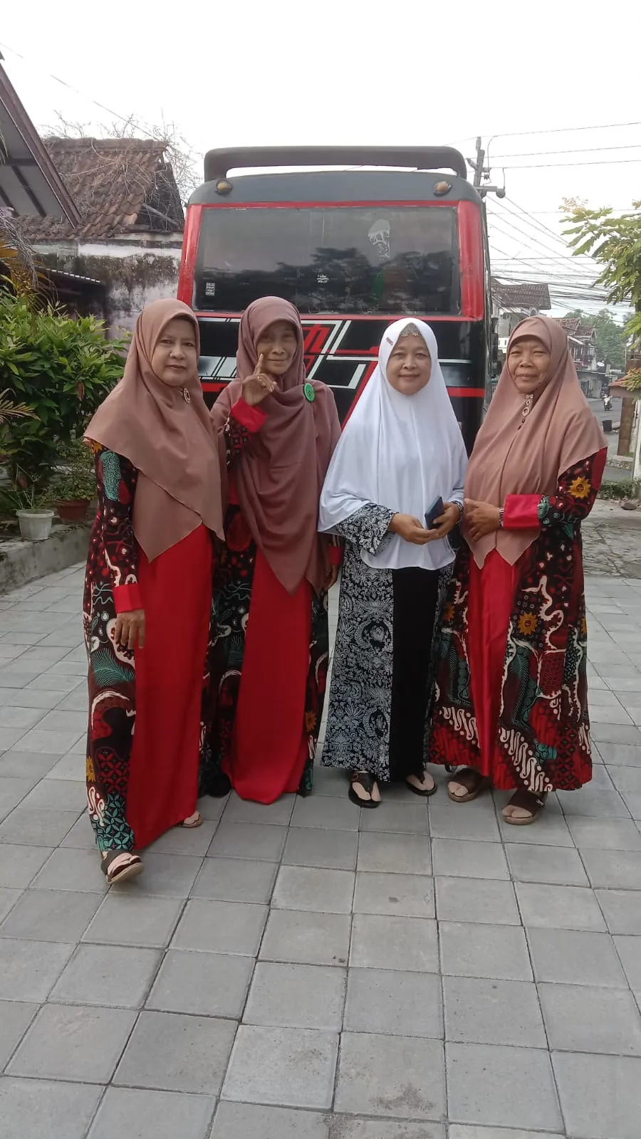 05 2025 04 26 Mangayubagyo Calon Haji Di Masjid Sleman